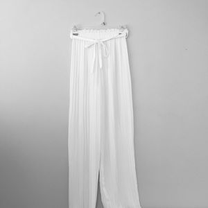 ✨NWOT✨ made in Italy accordion pants xs/s